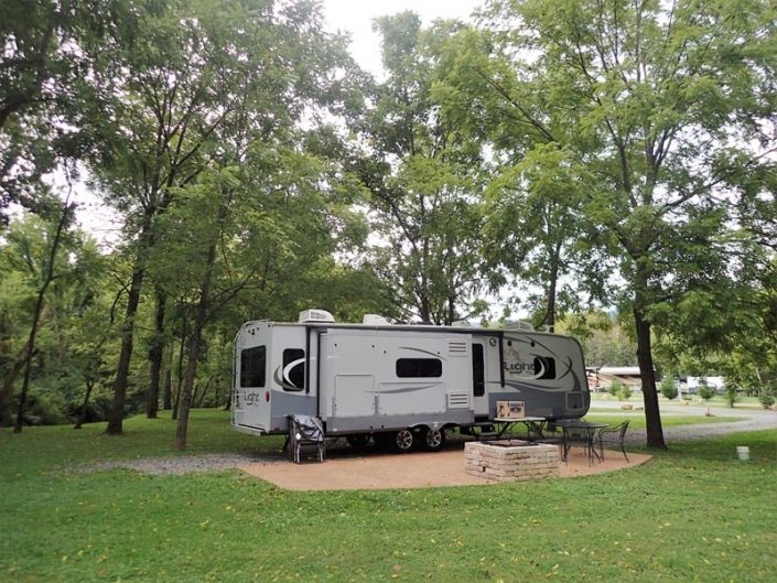 grey-and-white-rv-camper grey-and-white-rv-camper
